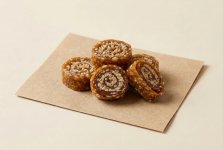 Ролл из фруктовой пастилы с мёдом и фундуком
