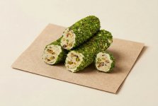 Рахат-лукум ролл с фисташковым кремом, в обсыпке из фисташковой крошки