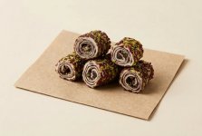 Рахат-лукум рулет с шоколадом, в обсыпке из барбариса и лепестков фисташки