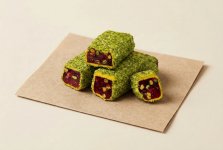 Королевский рахат-лукум с гранатом и фисташкой, в обсыпке из кокоса и фисташки