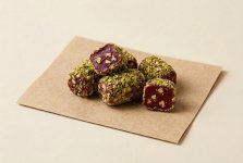 Королевский рахат-лукум с гранатом и фисташкой, в обсыпке из барбариса и лепестков фисташки