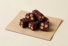 Королевский рахат-лукум с гранатом и фундуком, в обсыпке из барбариса