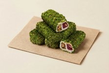 Рахат-лукум по-алеппски с двухцветным фундуком, в обсыпке из фисташковой крошки